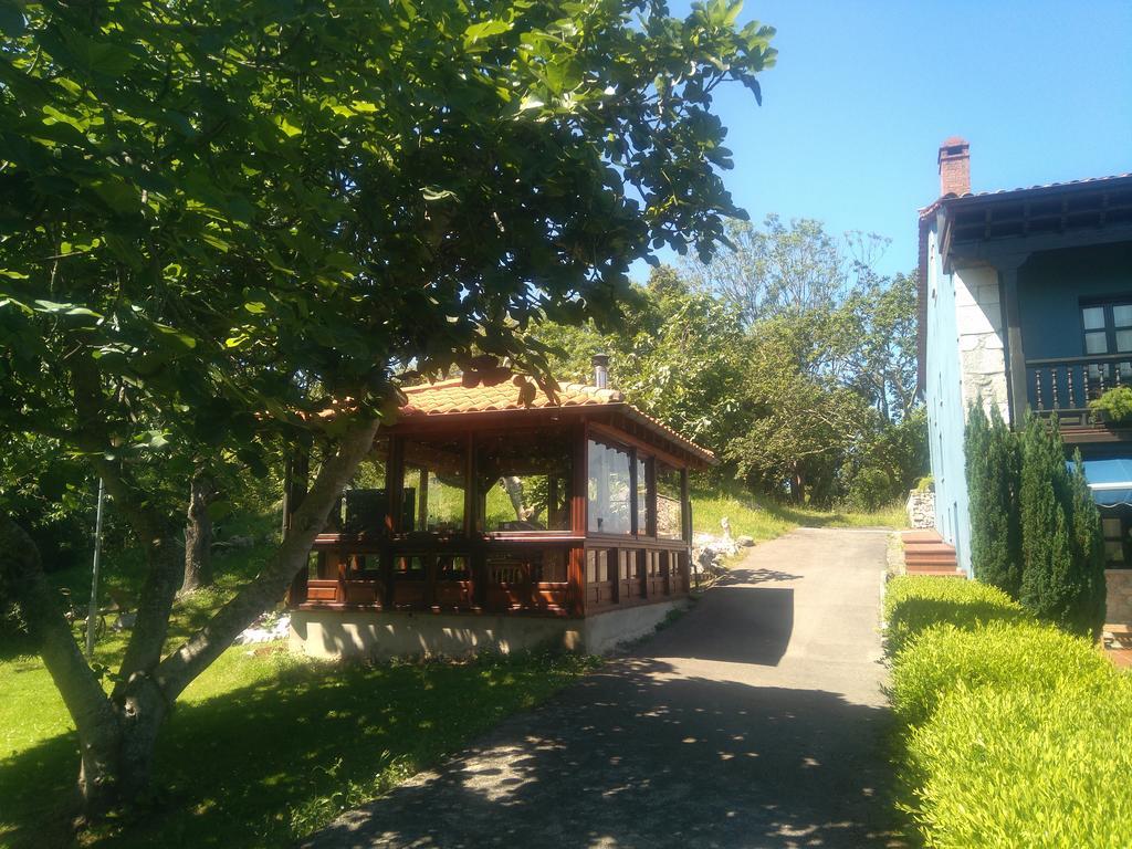 Villalen Cuerres Buitenkant foto