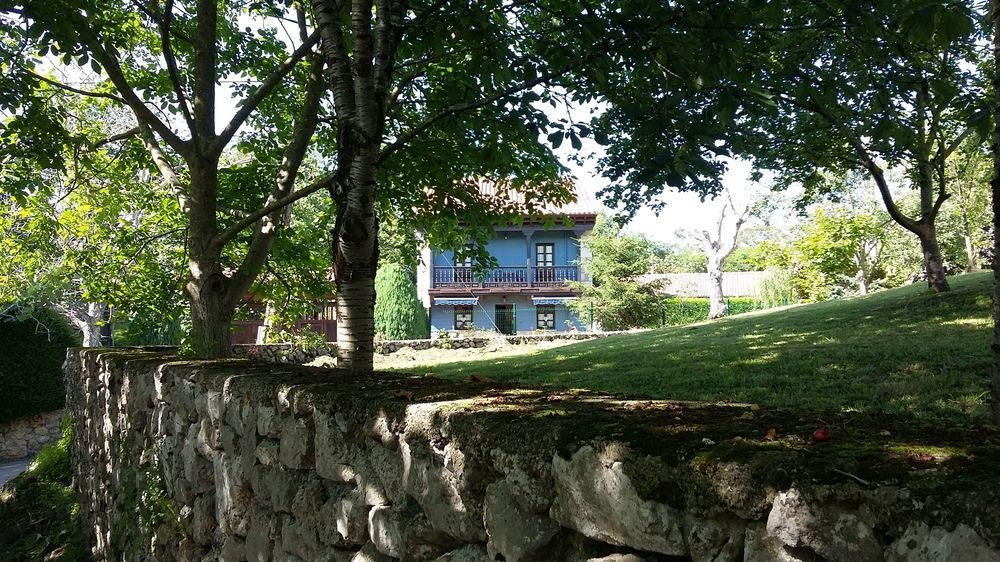 Villalen Cuerres Buitenkant foto